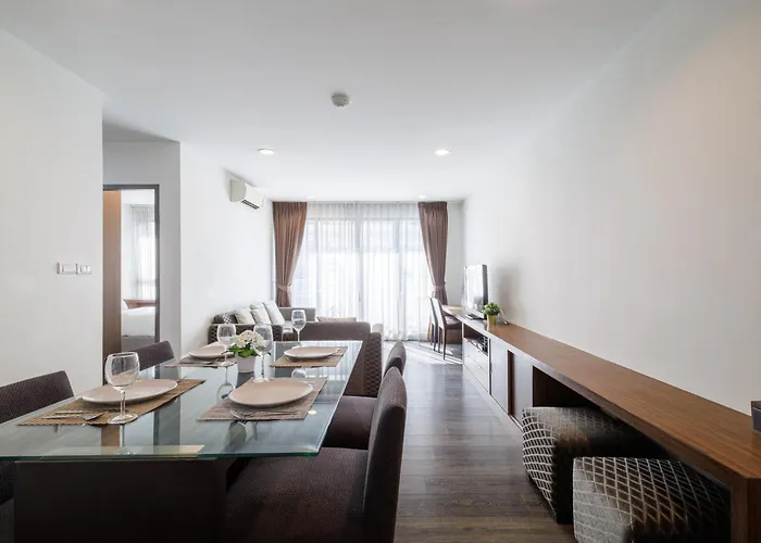 Huge Luxury Center Of Bkk! 5 Mins Bts Asok! 曼谷