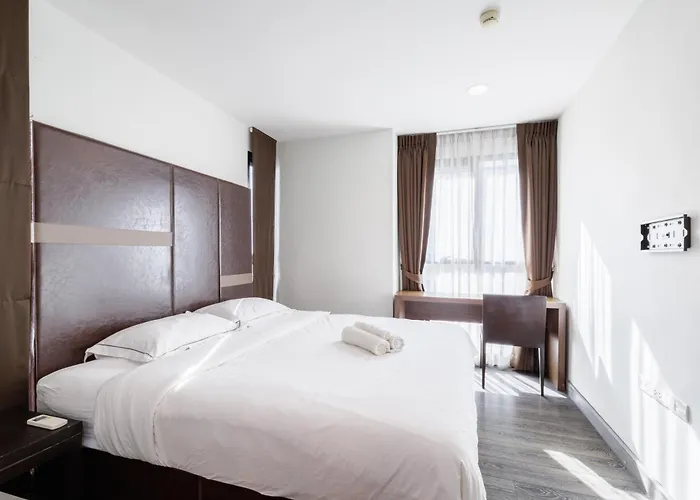 Huge Luxury Center Of Bkk! 5 Mins Bts Asok! 公寓 *